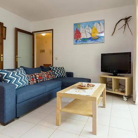 Luminoso Con Jardin, Piscina Comunitaria Y Cerca De La Playa En Llanca. - Es-228-41 Llança