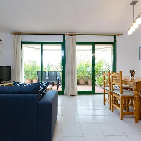Luminoso Con Jardin, Piscina Comunitaria Y Cerca De La Playa En Llanca. - Es-228-41 Apartamento *