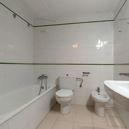 Luminoso Con Jardín, Piscina Comunitaria Y Cerca De La Playa En Llançà. - Es-228-41 Appartement
