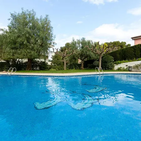Luminoso Con Jardin, Piscina Comunitaria Y Cerca De La Playa En Llanca. - Es-228-41 Llança